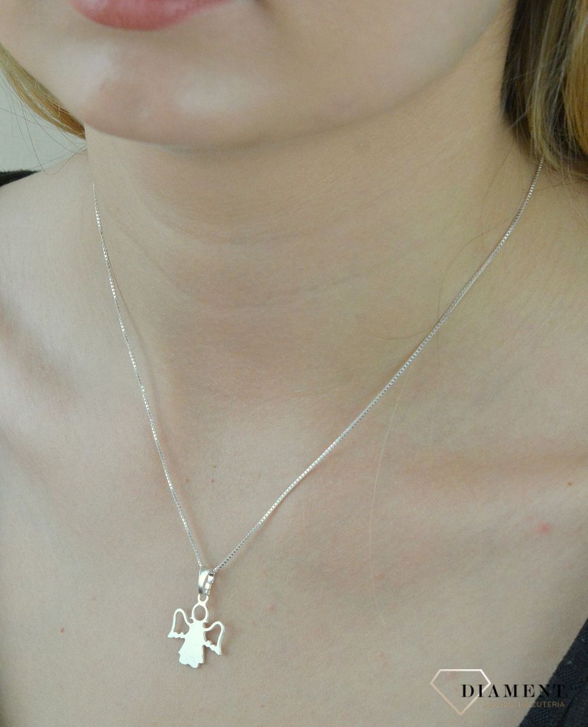 Łańcuszek srebrny kostka 1mm (1).jpg